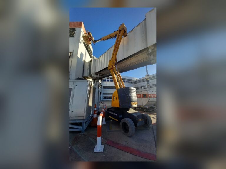 Antalya’da manlift ve eklemli platform kiralama saha çalışması – Kaan Platform